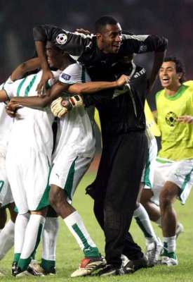 احتفالات لاعبي المنتخب السعودي بعد نهاية لقاء أندونيسيا