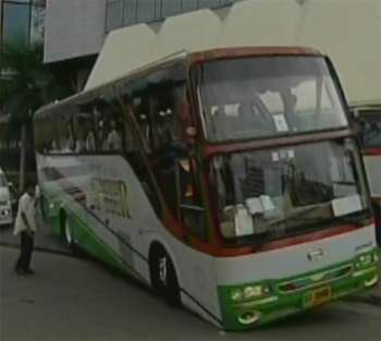 الحافلة العراقية بعد لحظات من الحادث