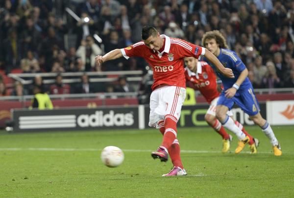 2013-05-15t202738z_1011953812_lr2e95f1kts46_rtrmadp_3_soccer-europa_reuters
