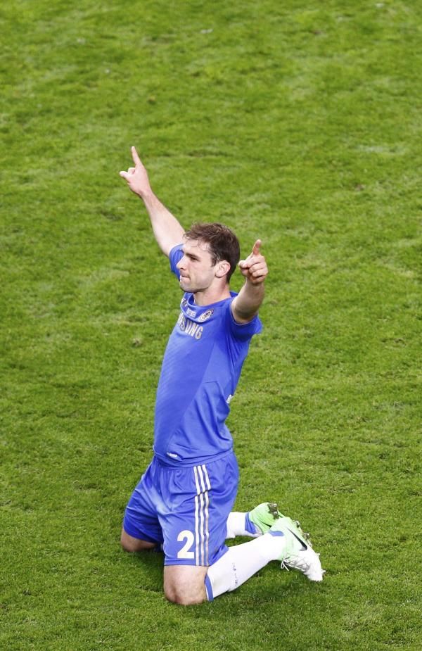2013-05-15t210009z_1861191173_lr2e95f1mby6y_rtrmadp_3_soccer-europa_reuters