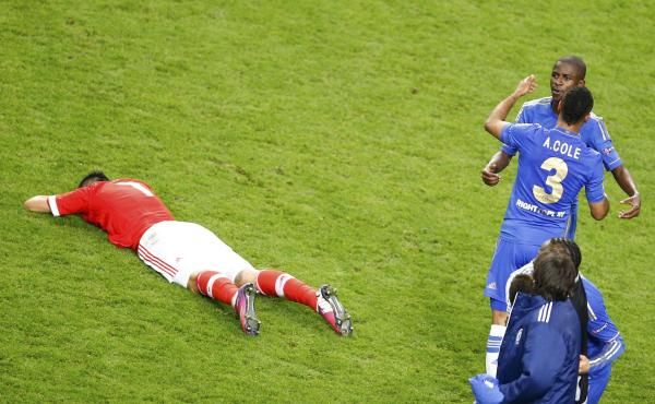 2013-05-15t205542z_610959796_lr2e95f1m4j6n_rtrmadp_3_soccer-europa_reuters