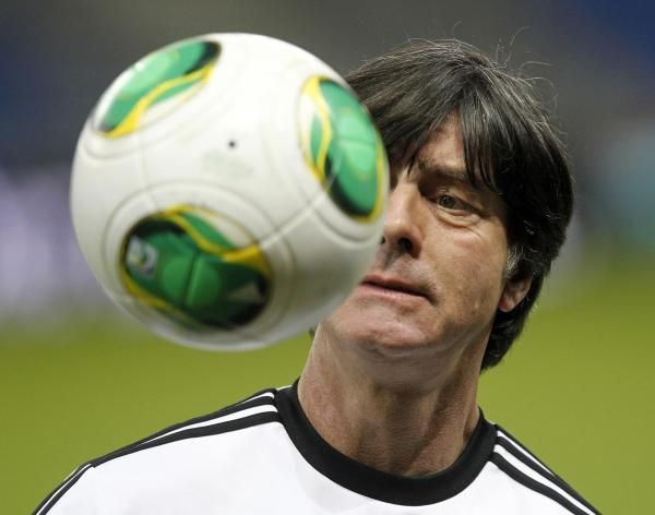 2013-03-21t173818z_1309154279_gm1e93m04fu01_rtrmadp_3_soccer-world_reuters