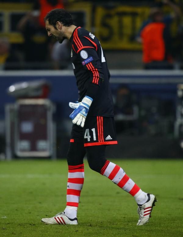 2013-04-24t201828z_706858343_lr1e94o1keimc_rtrmadp_3_soccer-champions_reuters