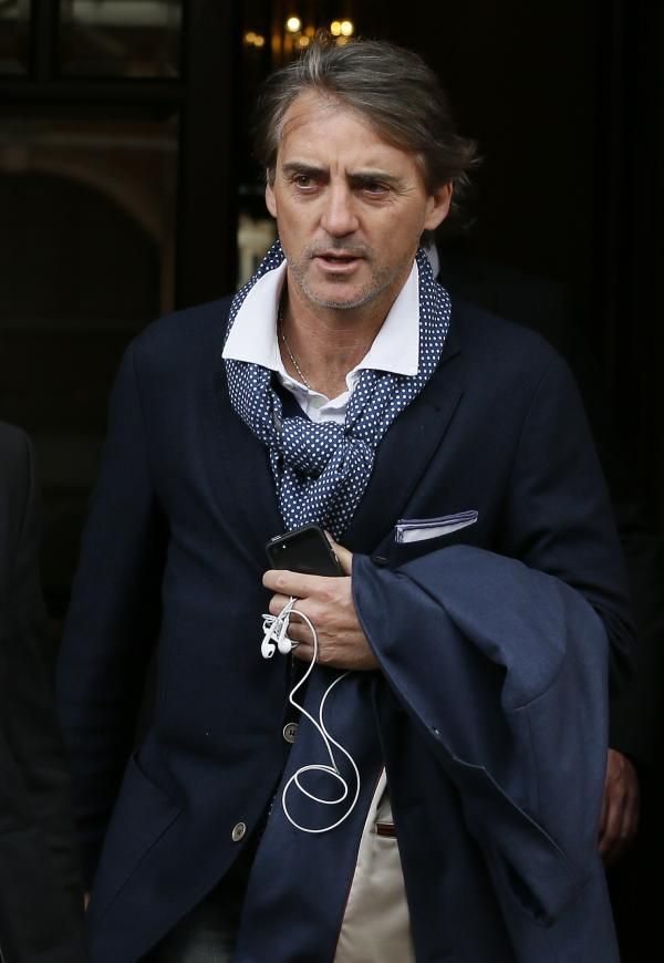 2013-05-14t141707z_688818550_lm1e95e0tx801_rtrmadp_3_soccer-england-mancity_reuters