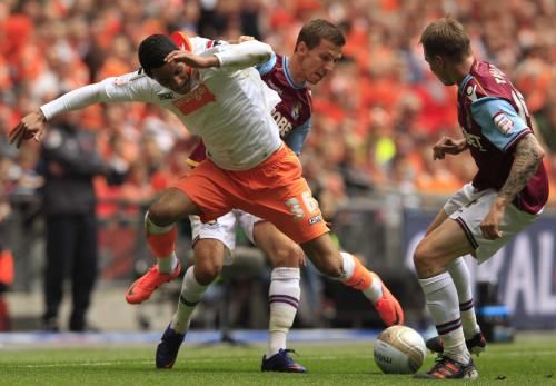 2012-05-19t151034z_01_wem08_rtridsp_3_soccer-england-playoff_reuters