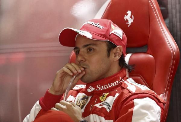 2013-04-13t042950z_1945563043_sr1e94d0ch650_rtrmadp_3_motor-racing-prix_reuters