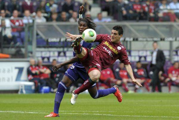 2013-05-19t134249z_1785997873_gm1e95j1nxg01_rtrmadp_3_soccer-belgium_reuters
