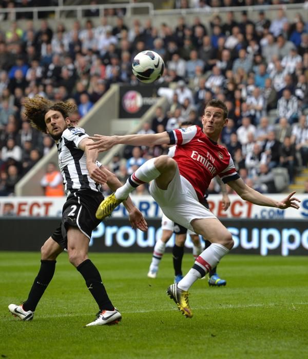 2013-05-19t163001z_1577039285_gm1e95k018l01_rtrmadp_3_soccer-england_reuters