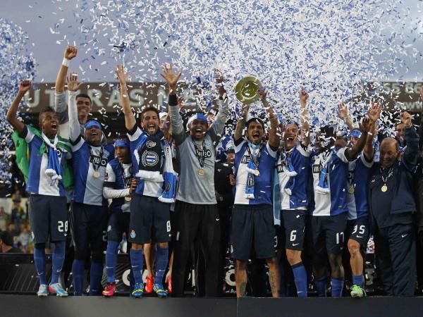 بورتو يحتفل بلقب الدوري