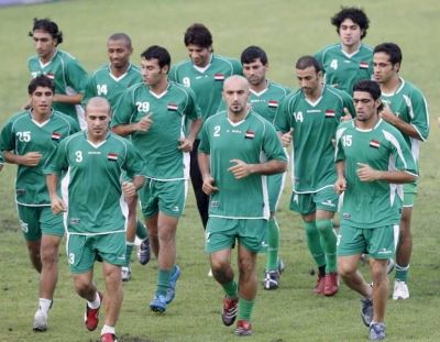 منتخب العراق الوطني في آخر وحدة تدريبية له يوم امس في بانكوك
