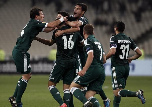 2012-10-25t191701z_2026311643_gm1e8aq090t01_rtrmadp_3_soccer-europa_reuters