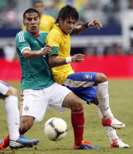 2012-06-03t201338z_01_arl04_rtridsp_3_soccer-friendly_reuters