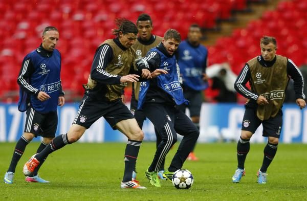 2013-05-24t174603z_51185883_gm1e95p04o101_rtrmadp_3_soccer-champions_reuters