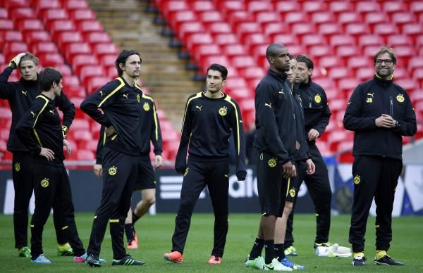 2013-05-24t192527z_207643656_gm1e95p09eq01_rtrmadp_3_soccer-champions_reuters