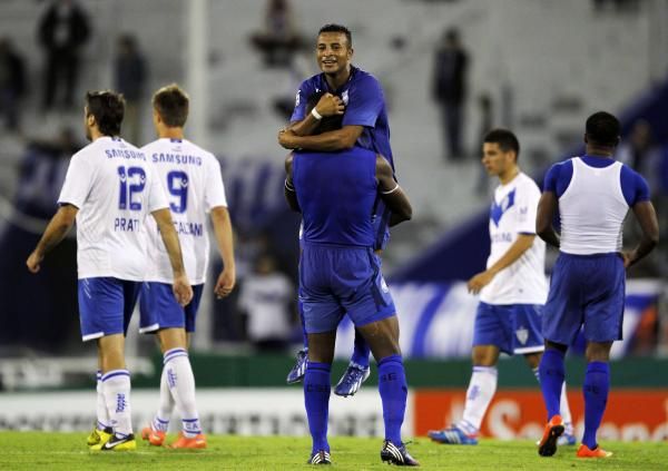 2013-04-10t004437z_422319556_gm1e94a0o7o01_rtrmadp_3_soccer-latam-libertadores_reuters