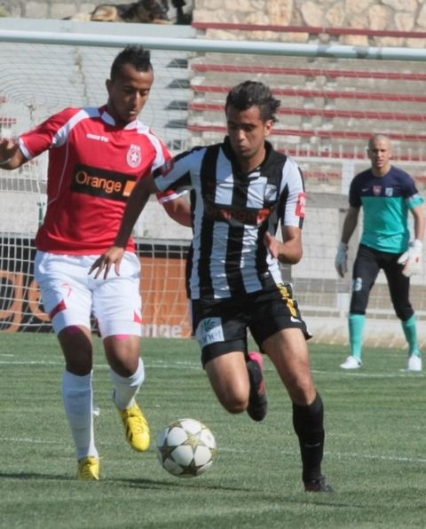 لقطة من لقاء سابق بين الفريقين