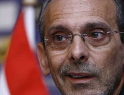 السيد جورفان فييرا مدرب منتخب العراق خلال المؤتمر الصحفي