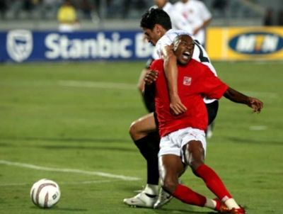 صراع على الكرة بين لاعب فريق الترجي و فلافيو