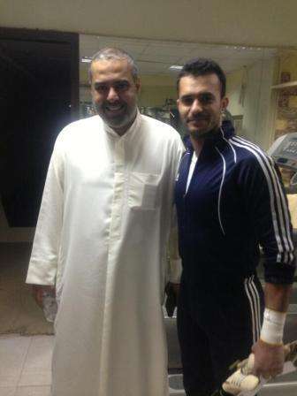 خالد الفهد مع نواف الخالدي  في غرفة الملابس بعد تدريب اليوم