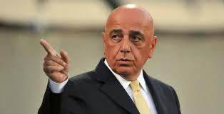  ادريانو جالياني