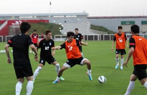 تدريبات منتخب كوريا الجنوبية في دبي الإماراتية