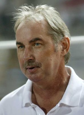 مدرب منتخب فيتنام الفريد ريدل خلال مباراة فيتنام والعراق