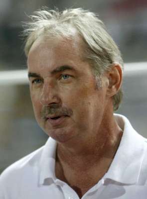 مدرب منتخب فيتنام الفريد ريدل خلال مباراة فيتنام والعراق