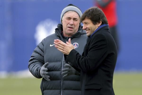 ليوناردو (يمين)