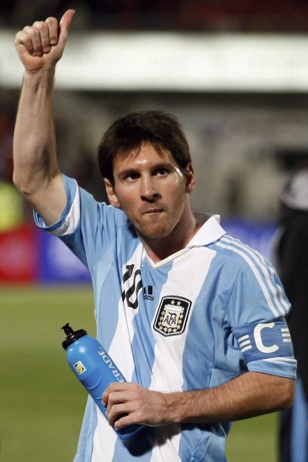 2012-10-17t022731z_2011657654_gm1e8ah0szo01_rtrmadp_3_soccer-world_reuters