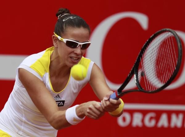 2013-02-24t184420z_1093958110_gm1e92p07kk01_rtrmadp_3_tennis-women-bogota_reuters