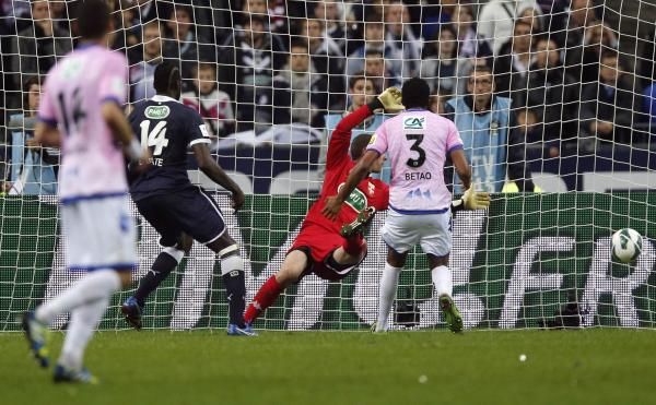 2013-05-31t210103z_886102022_gm1e9610dvb01_rtrmadp_3_soccer-france-cup_reuters