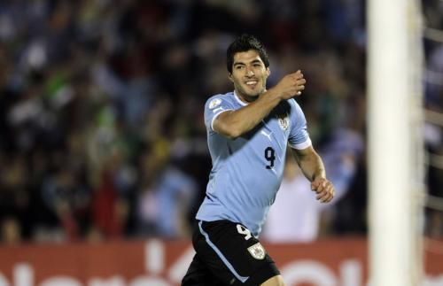 2011-11-12t014804z_01_ast20_rtridsp_3_soccer-world_reuters