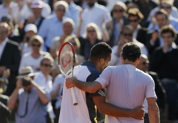 2013-06-04t164213z_1714359618_sr1e9641adlqs_rtrmadp_3_tennis-open-federer_reuters