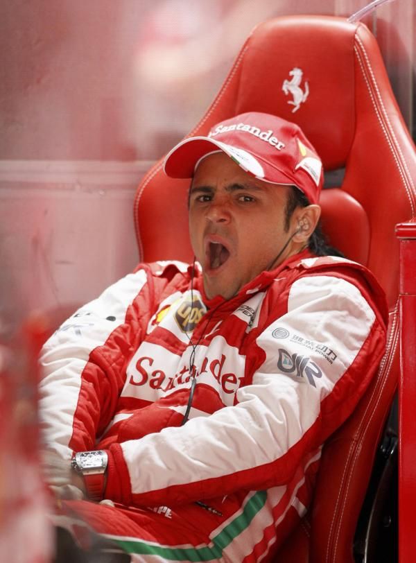 2013-05-25t110532z_176317480_sr1e95p0us53u_rtrmadp_3_motor-racing-prix_reuters