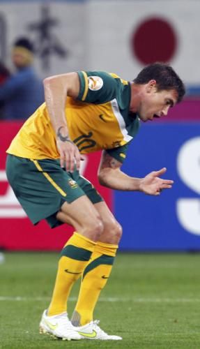 2011-01-292011-01-29t163223z_01_ac142_rtridsp_3_soccer-asian_reuters