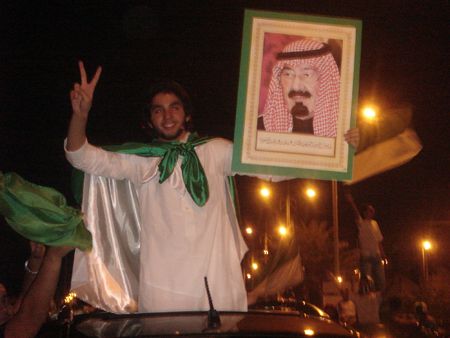 راية التوحيد وصور "أبومتعب" كانت حاضرة في الاحتفالات الشعبية السعودية