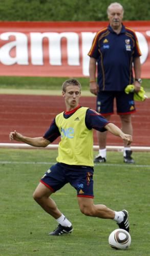 2010-09-01t114019z_01_svp06_rtridsp_3_soccer-euro_reuters