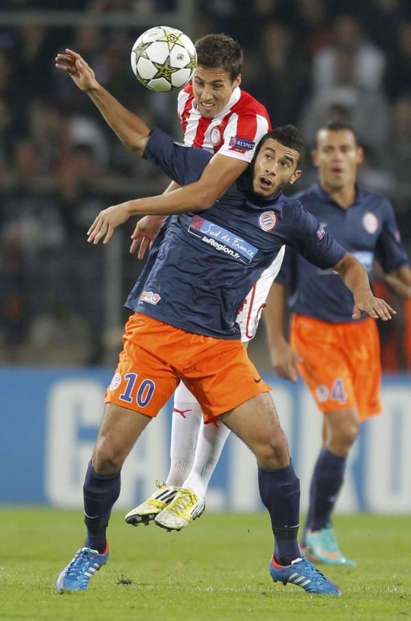 2012-10-24t192926z_1037243939_lr1e8ao1i4r4d_rtrmadp_3_soccer-champions_reuters