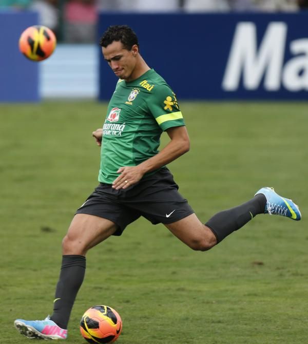 لياندرو دامياو