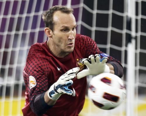 2011-01-292011-01-29t153420z_01_ac125_rtridsp_3_soccer-asian_reuters