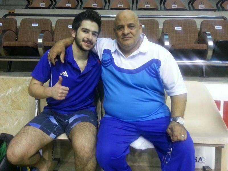 المدرب ناصر زهران والى جانبه النجم عبد الله المزين
