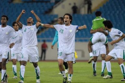 فرحة لاعبي المنتخب السعودي بالفوز على اليابان
