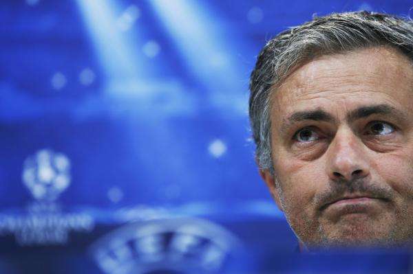 2013-06-03t131407z_480037502_lm1e96310nl01_rtrmadp_3_soccer-england-chelsea-mourinho_reuters