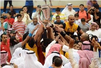 فرحة لاعبي القادسية بالفوز بالكأس