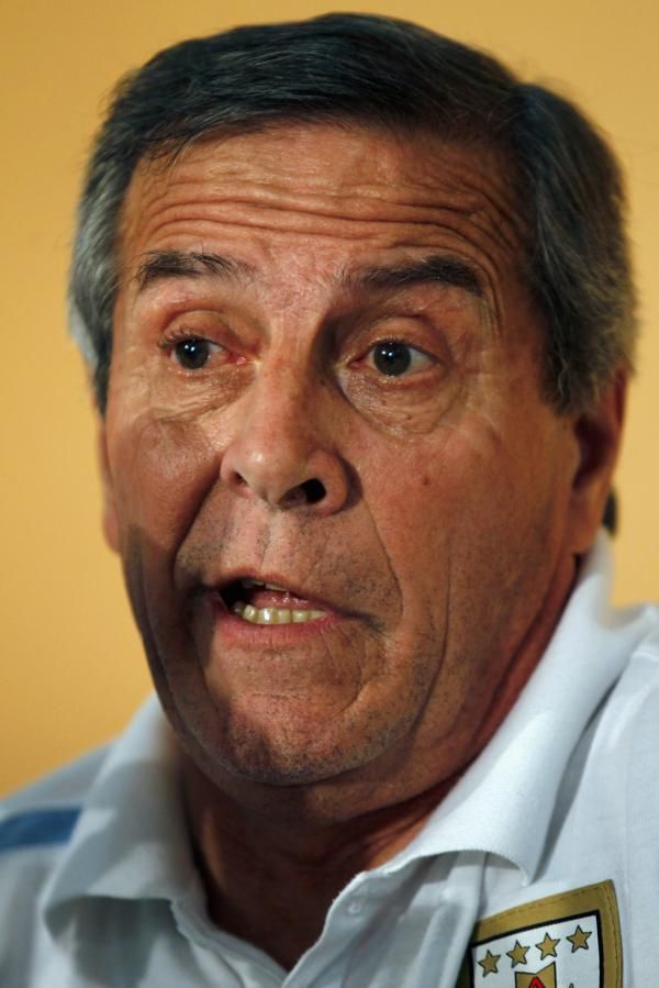 2013-06-10t231637z_587967015_gm1e96b0jxv01_rtrmadp_3_soccer-world_reuters
