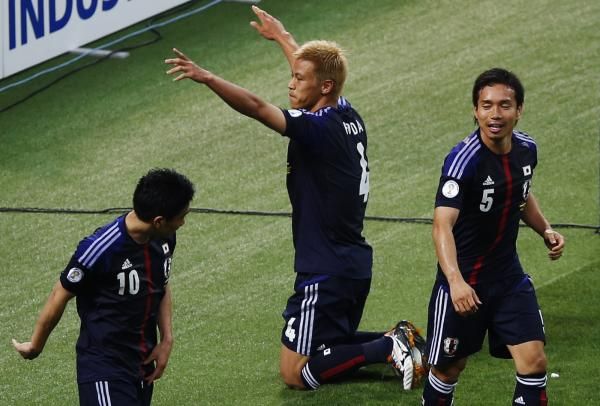 2013-06-04t133228z_974186519_gm1e9641npu01_rtrmadp_3_soccer-world-asia-japan_reuters