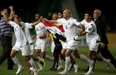 فرحة لاعبي العراق بالفوز بالبطولة