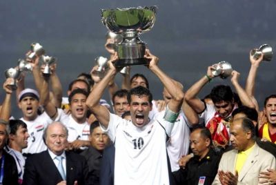 منتخب العراق يحتفل بالكأس الاسيوي