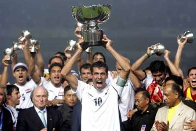 منتخب العراق يحتفل بالكأس الاسيوي