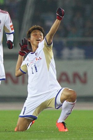 تاداناري لي